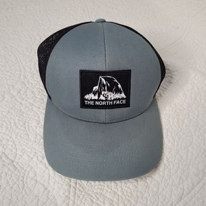 The North Face Men's Truckee Trucker Hat
